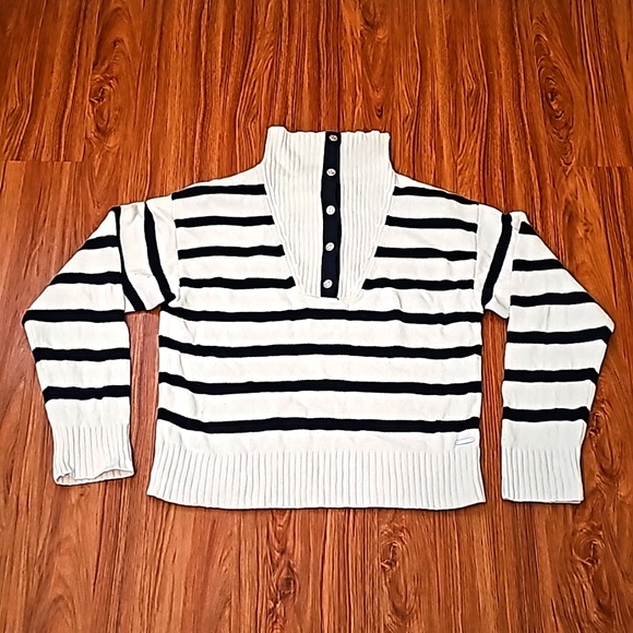Nautica XS Cardigan Sweater in Marshmallow - Picture 2 of 3